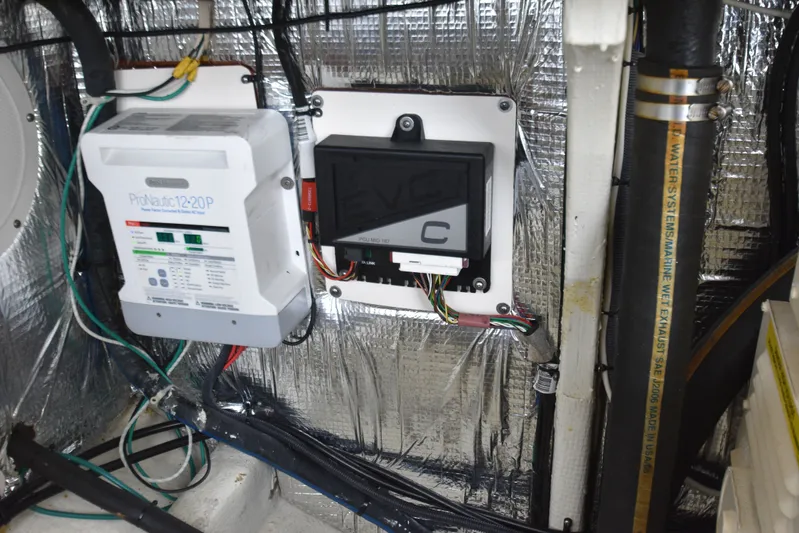 Fin Hunter Yacht Photos Pics 