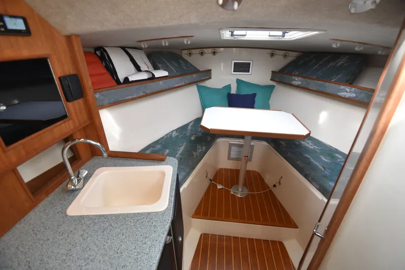 Fin Hunter Yacht Photos Pics 