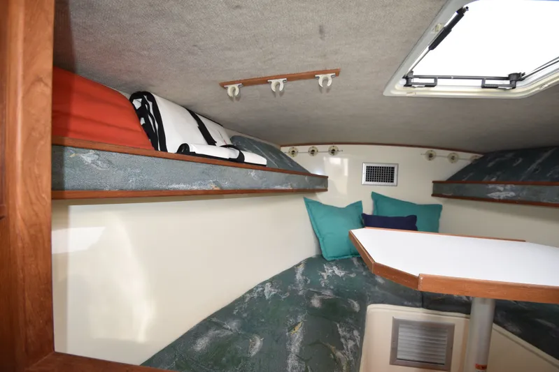 Fin Hunter Yacht Photos Pics 