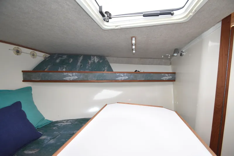 Fin Hunter Yacht Photos Pics 