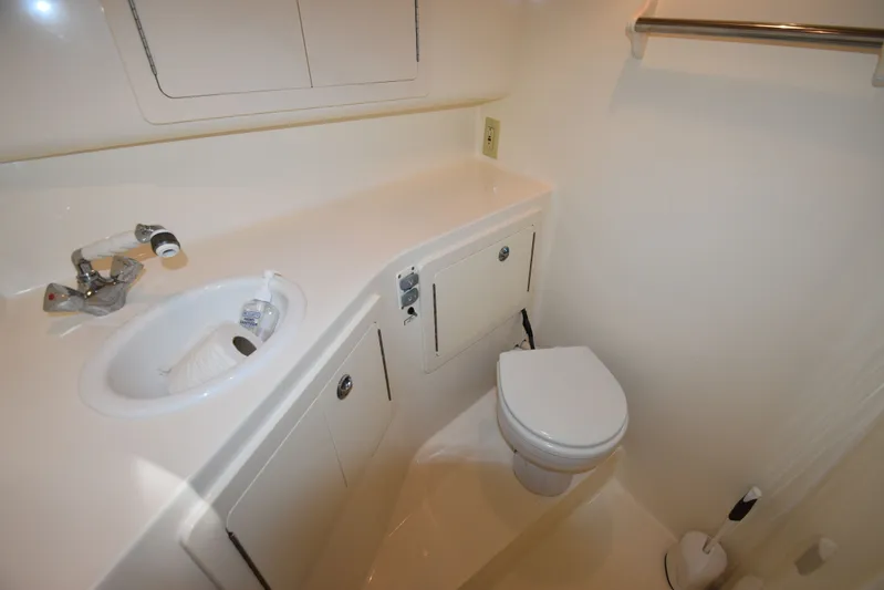 Fin Hunter Yacht Photos Pics 