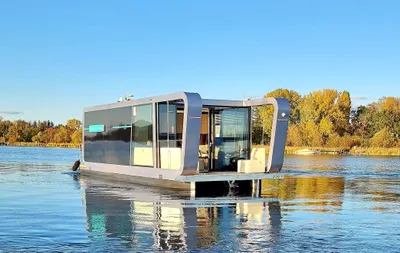 2022 Perla E-vision 42 Houseboat