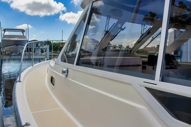 True Blue Yacht Photos Pics 