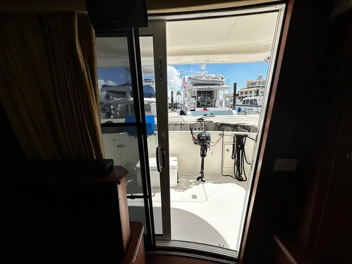  Yacht Photos Pics View from inside a 2006 Silverton 43 Sport Bridge yacht, looking out to the marina.