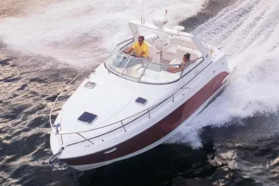 Rinker 300 Express Cruiser
