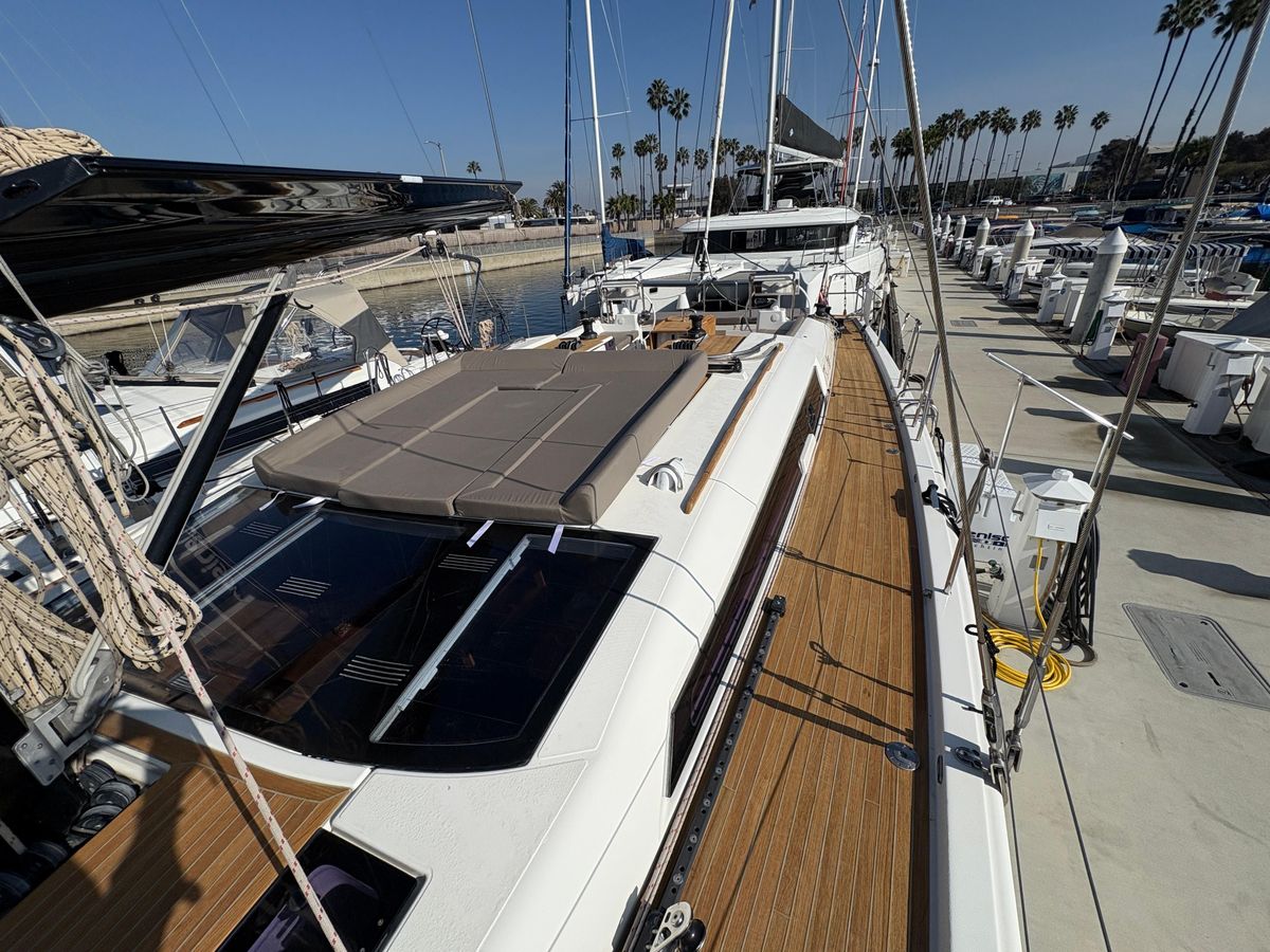 2018 Dufour 56 
