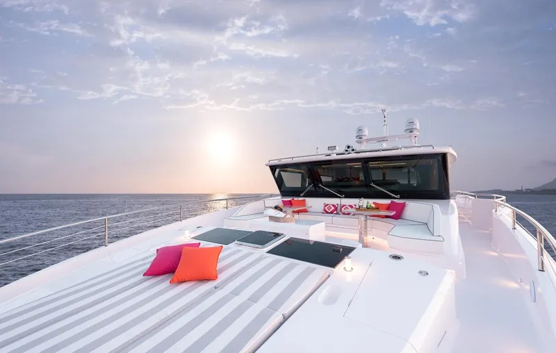 Genesis Yacht Photos Pics 