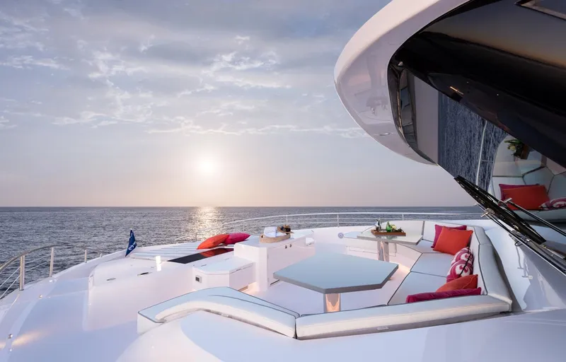 Genesis Yacht Photos Pics 