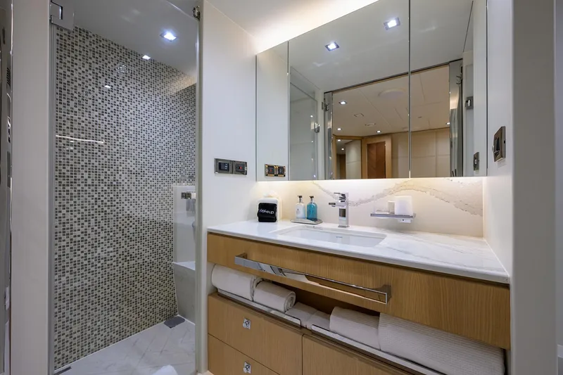 Aqua Life Yacht Photos Pics 