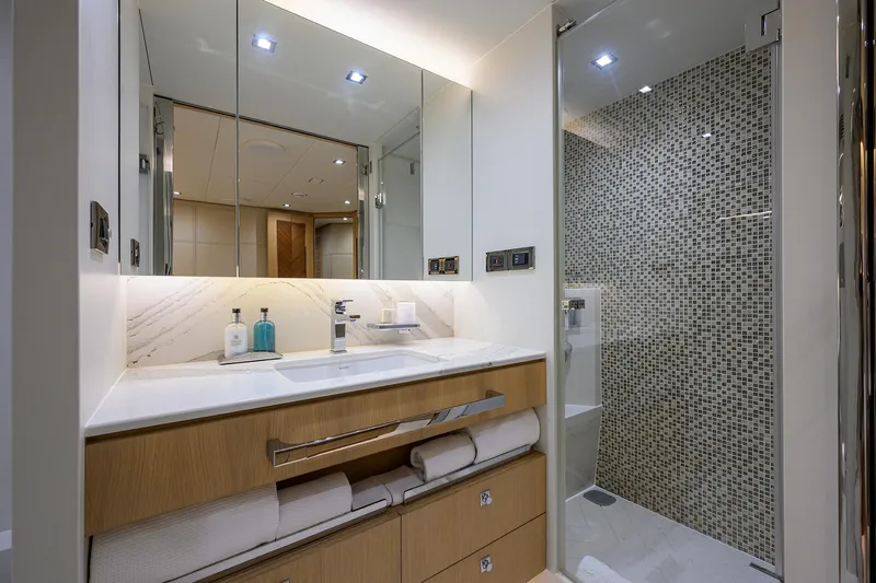 Aqua Life Yacht Photos Pics 