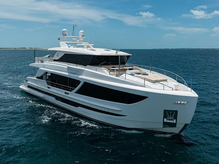 Aqua Life Yacht Photos Pics 