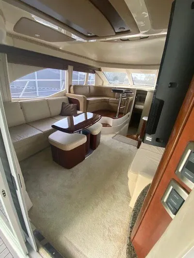  Yacht Photos Pics Interior of a 2006 Sea Ray 44 Sedan Bridge yacht, luxurious and spacious.