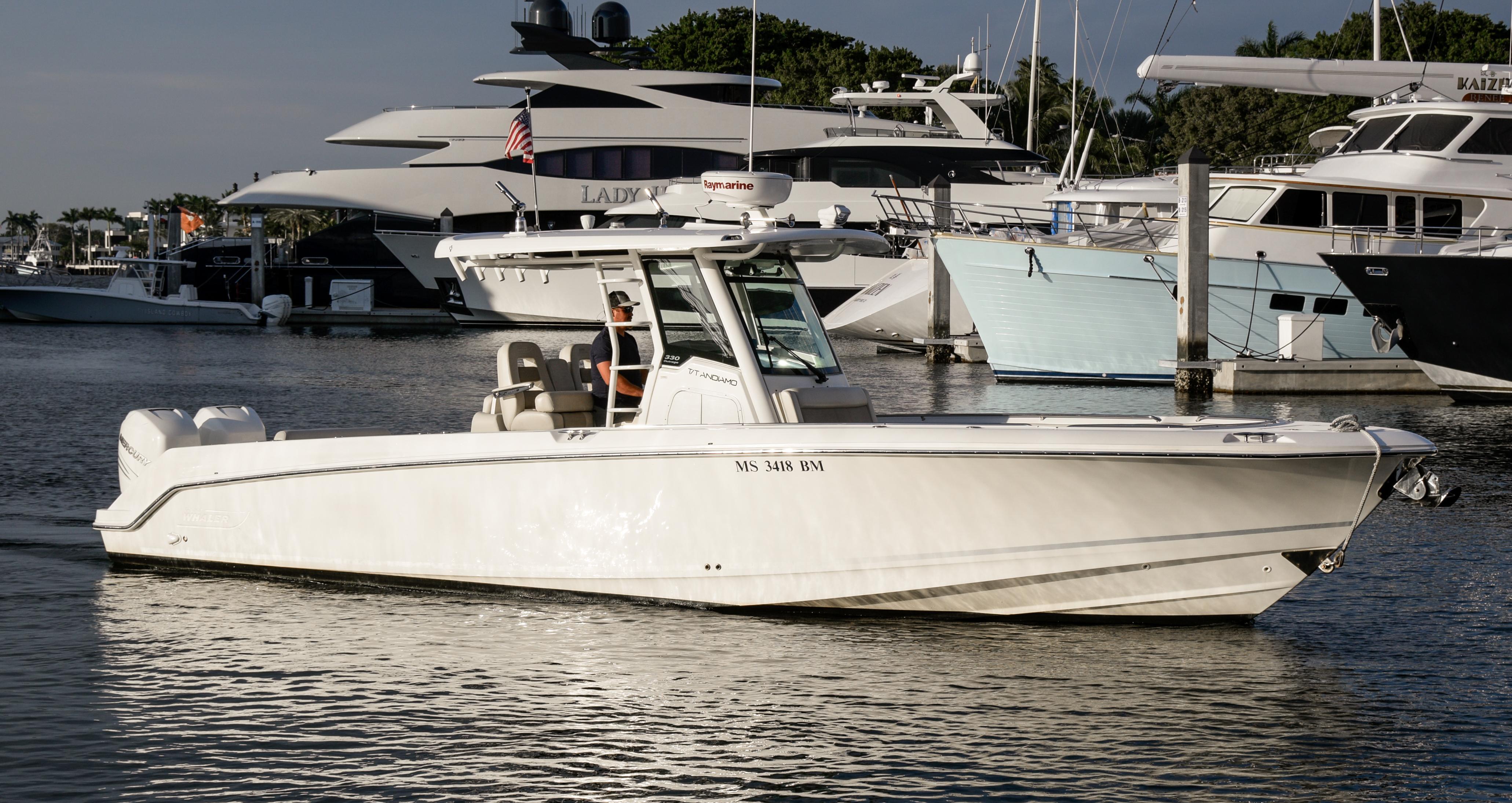 2019 Boston Whaler 330 Outrage Centre Console for sale - YachtWorld