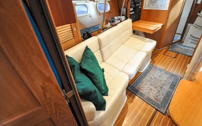 Legacy Yacht Photos Pics Catalina 387 - Legacy