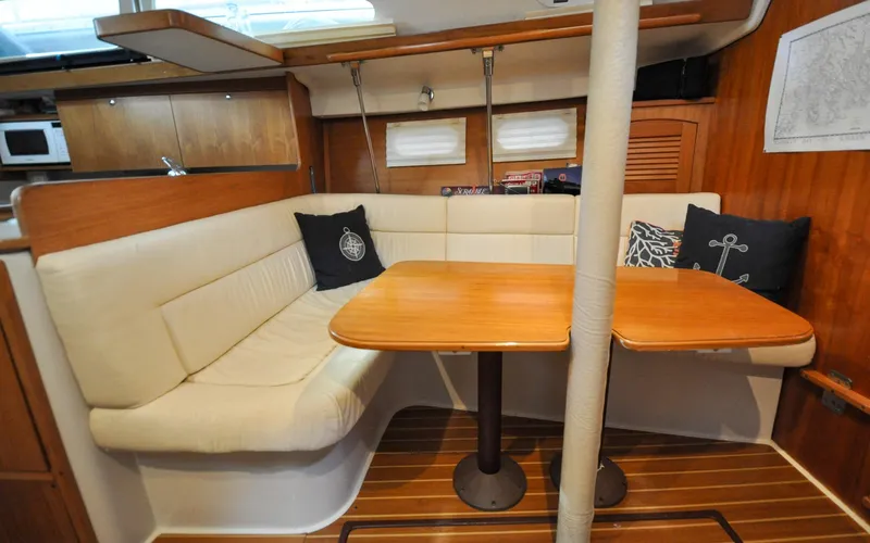 Legacy Yacht Photos Pics 