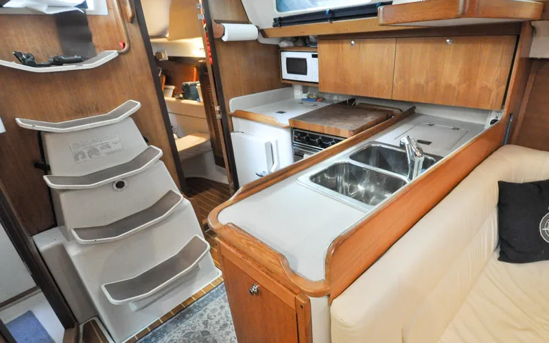 Legacy Yacht Photos Pics Catalina 387 - Legacy