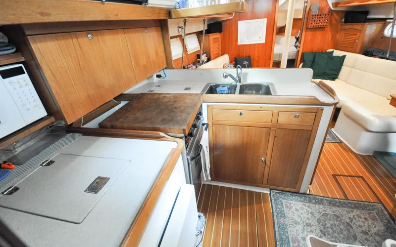 Legacy Yacht Photos Pics Catalina 387 - Legacy