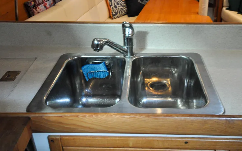 Legacy Yacht Photos Pics Catalina 387 - Legacy