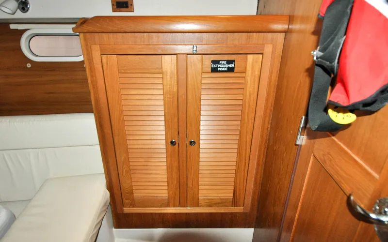 Legacy Yacht Photos Pics 