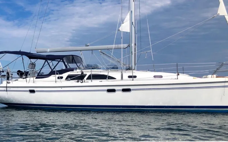 Legacy Yacht Photos Pics 