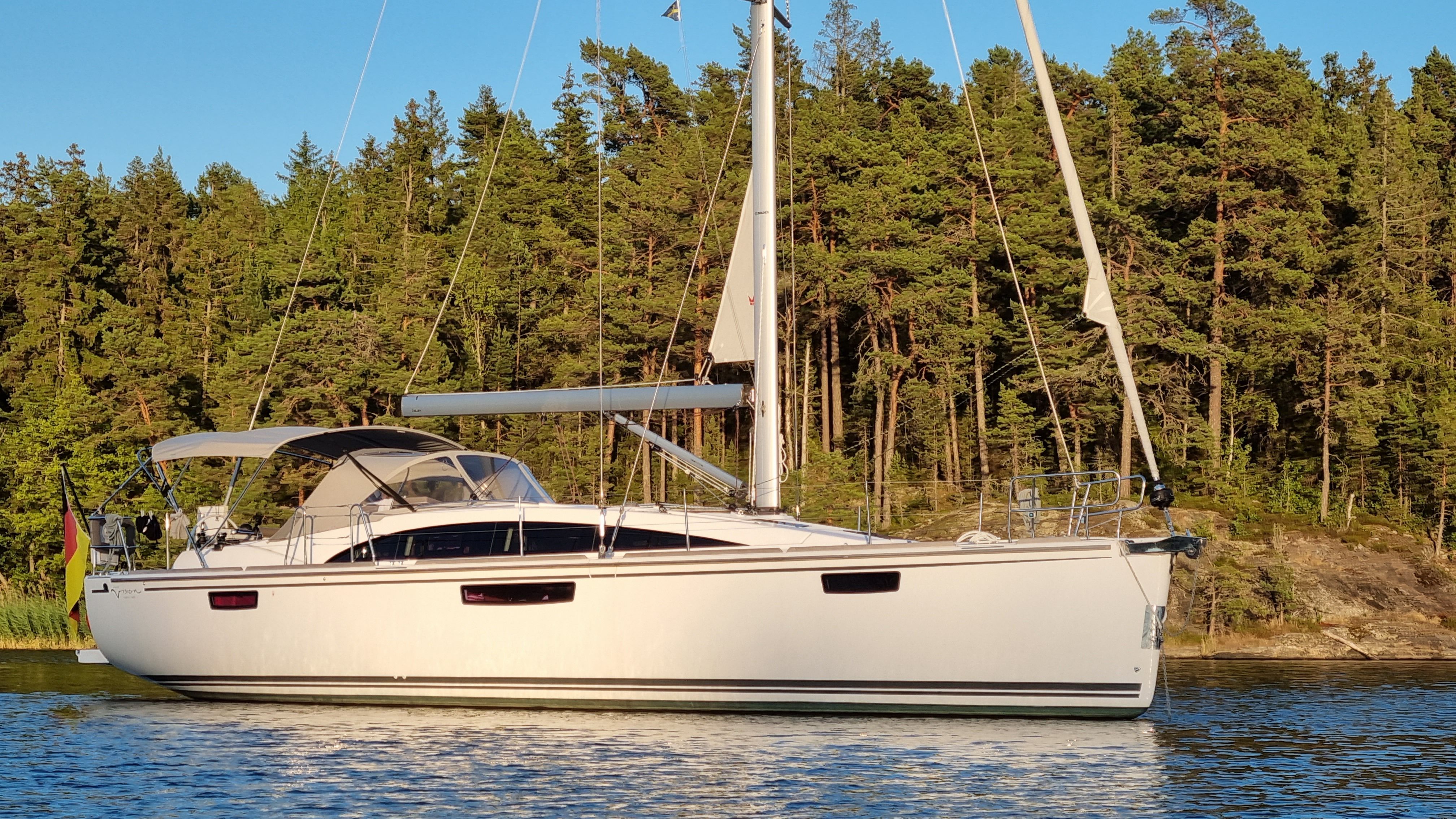 2021 Bavaria Vision 42