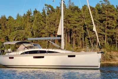 2021 Bavaria Vision 42