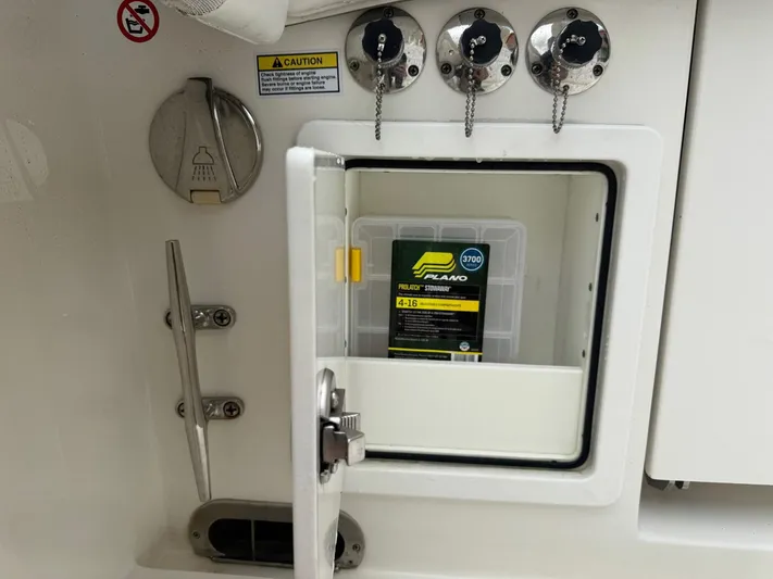 Amity Yacht Photos Pics 