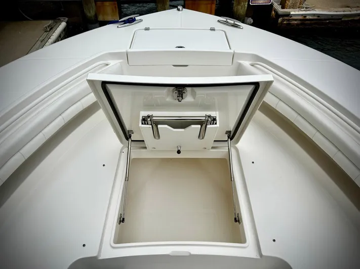 Amity Yacht Photos Pics 