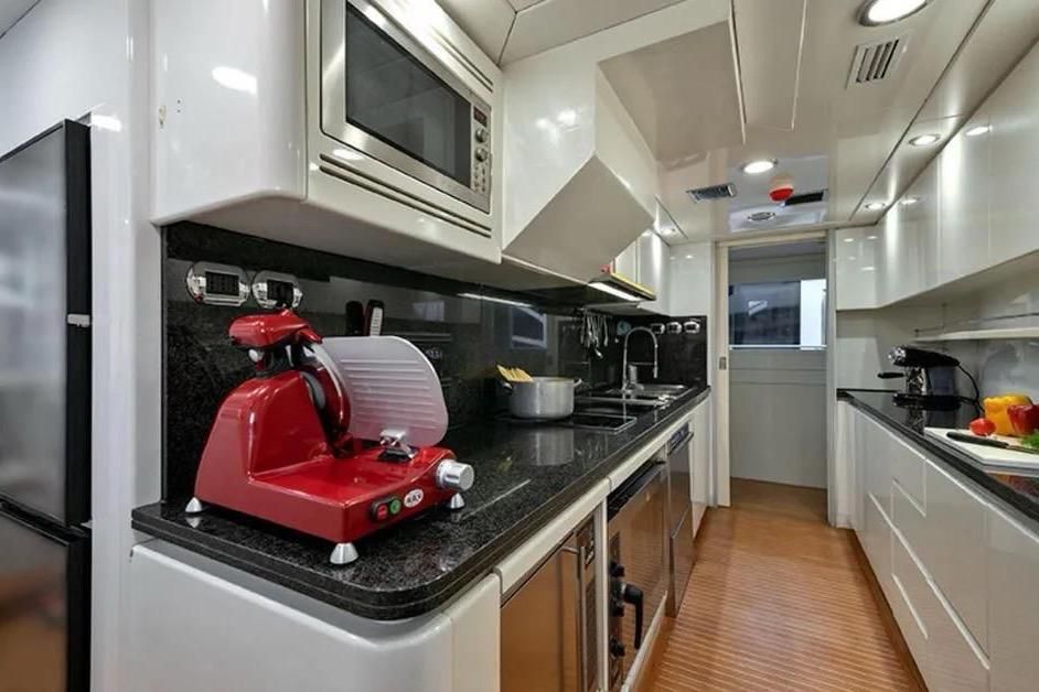 2002 Benetti Sail Division 103 