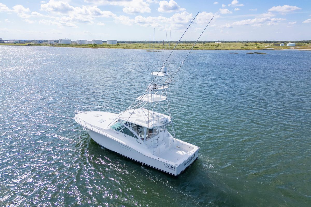 2010 Cabo 45 