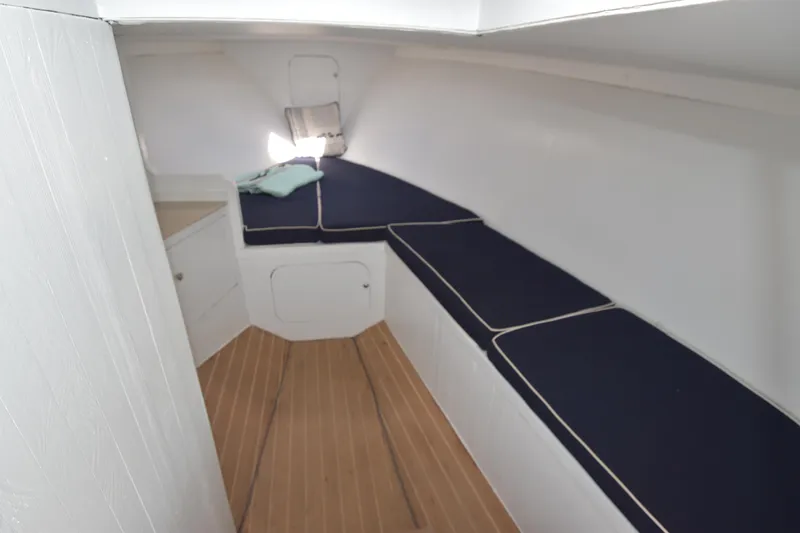 Patriot Yacht Photos Pics 