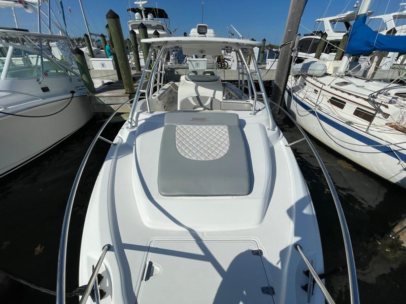 2007 Boston Whaler 320 Outrage Cuddy Cabin