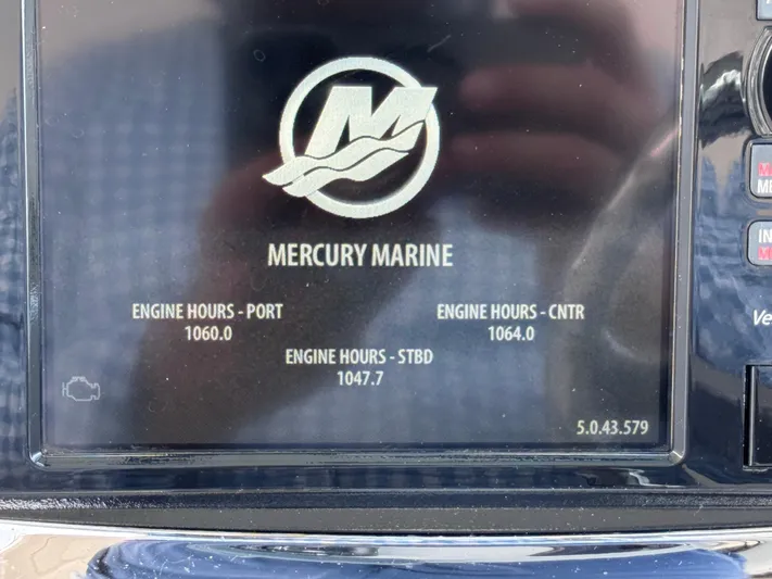  Yacht Photos Pics Mercury Marine display showing engine hours for 2015 Boston Whaler 345 Conquest.