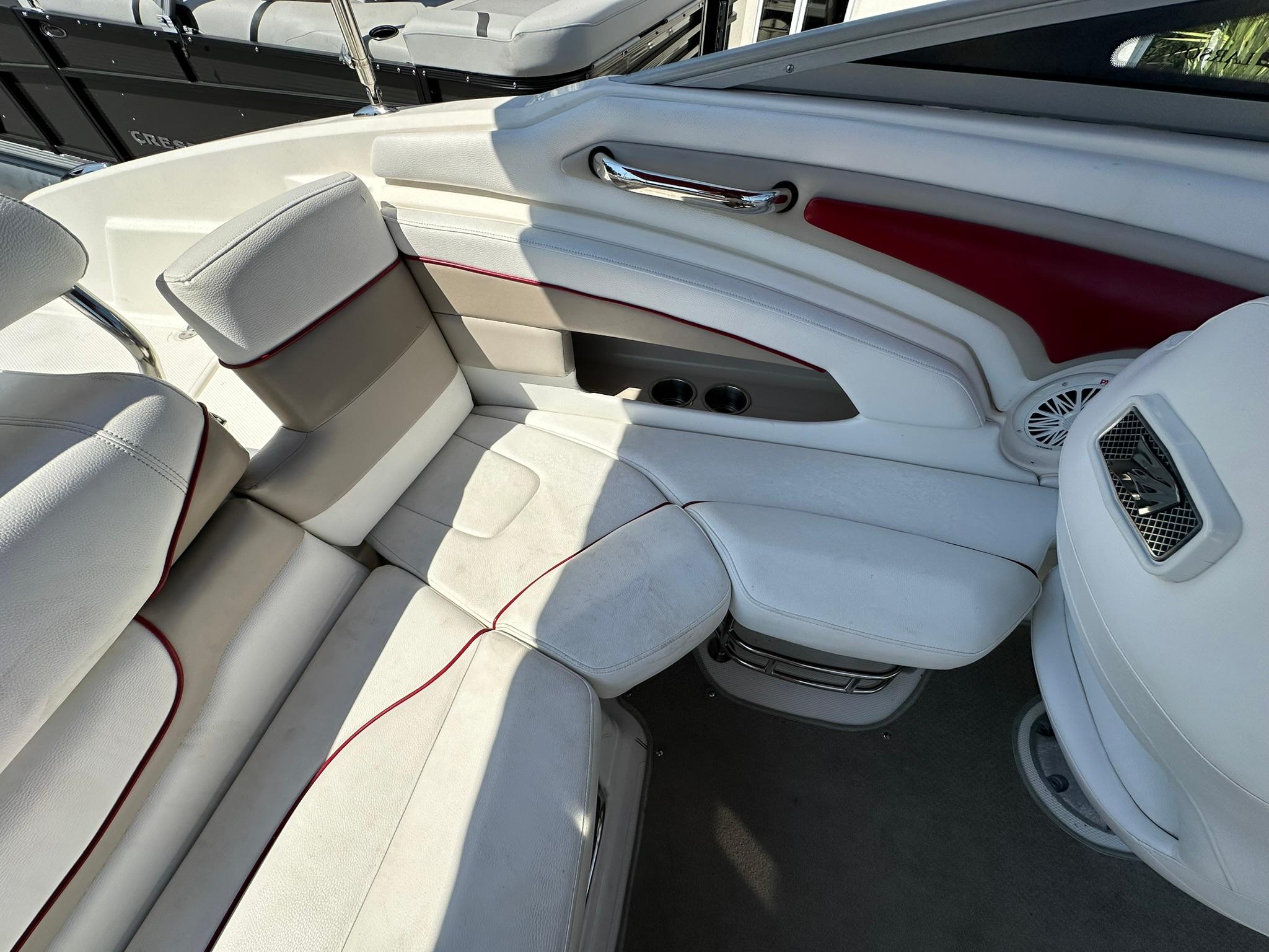 2009 Larson LXi 238 Runabout for sale - YachtWorld