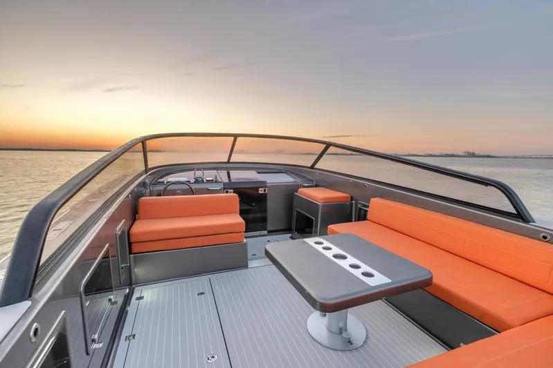 Vandutch Yacht Photos Pics 