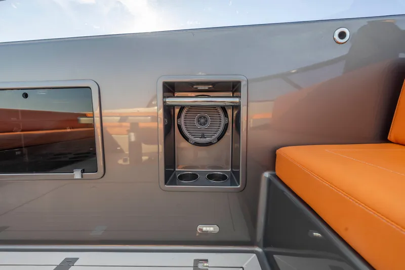 Vandutch Yacht Photos Pics 