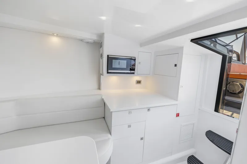 Vandutch Yacht Photos Pics 