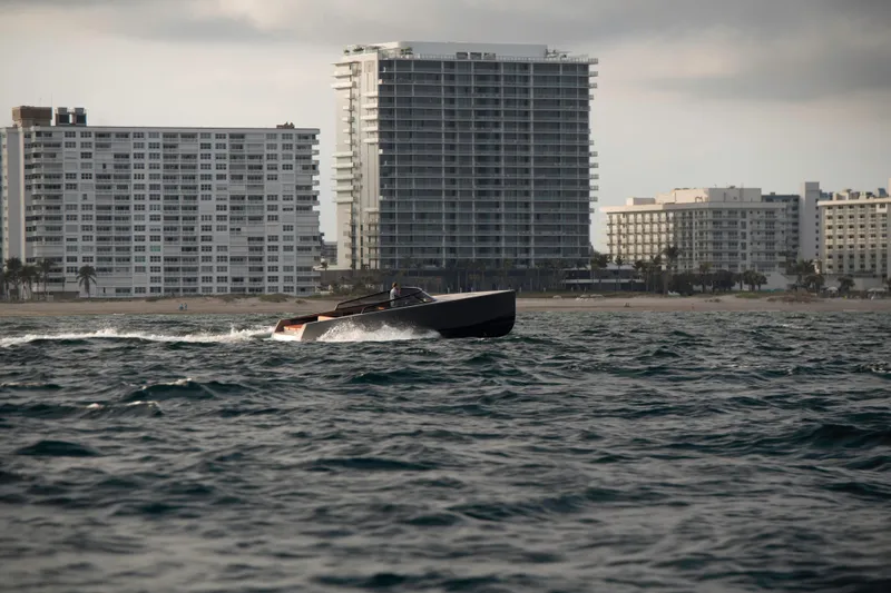 Vandutch Yacht Photos Pics 