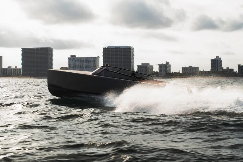 Vandutch Yacht Photos Pics 