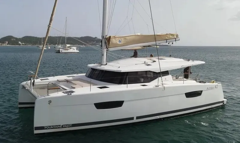 Aquarelle Yacht Photos Pics Fountaine Pajot Catamaran Astrea 42