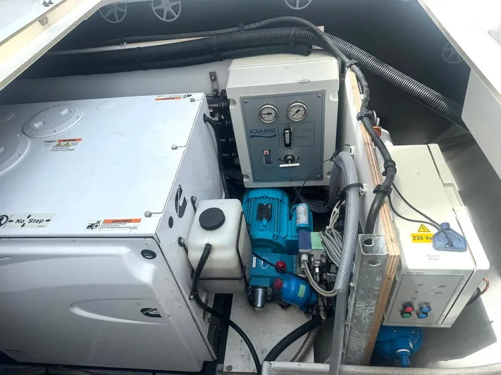 Aquarelle Yacht Photos Pics 