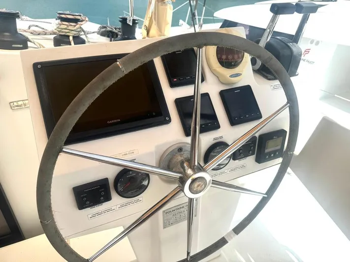 Aquarelle Yacht Photos Pics 