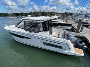 2023 Jeanneau Merry Fisher 895 Offshore