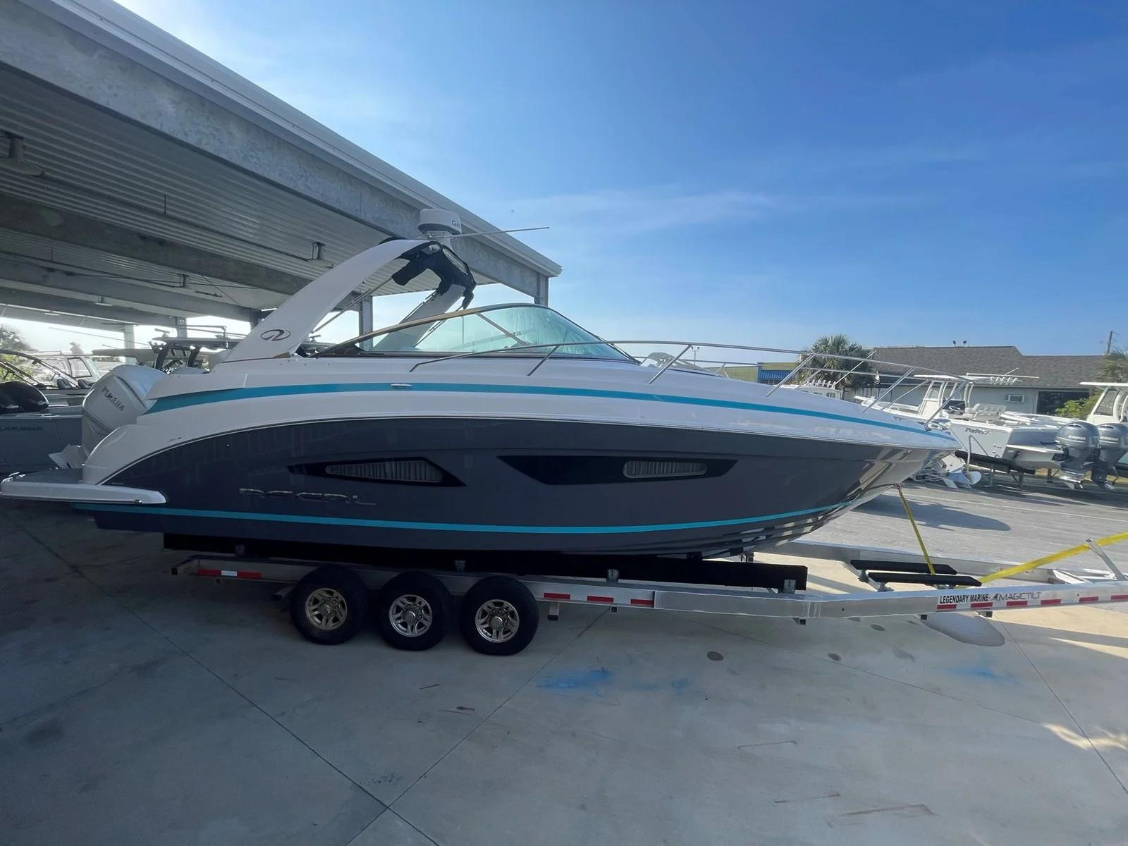 2023 Regal 33 XO Cruiser for sale - YachtWorld