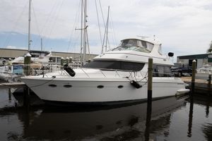 2005 Carver 53 Voyager