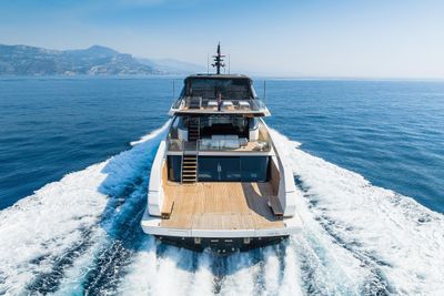 Yacht