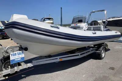 2004 Valiant RIBs V620