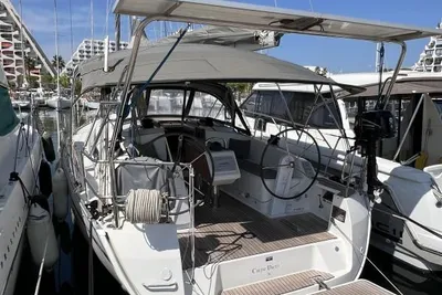 2015 Bavaria 37 Cruiser