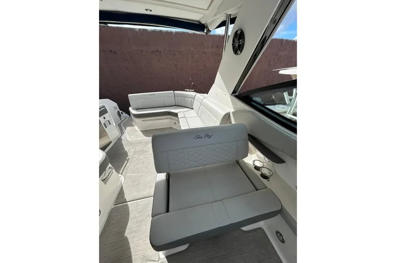  Yacht Photos Pics 2020 Sea Ray Sundancer 320 interior with luxurious seating and modern design.
