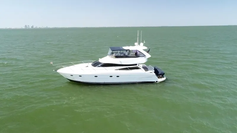 Parlay Yacht Photos Pics 2001 Neptunus 56 Flybridge